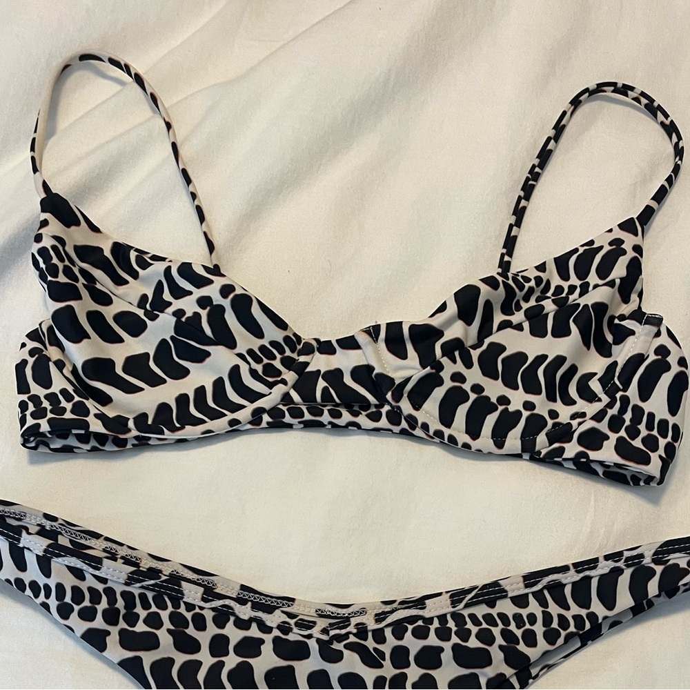 Benoa swim - Shea Top Hebrew Cone